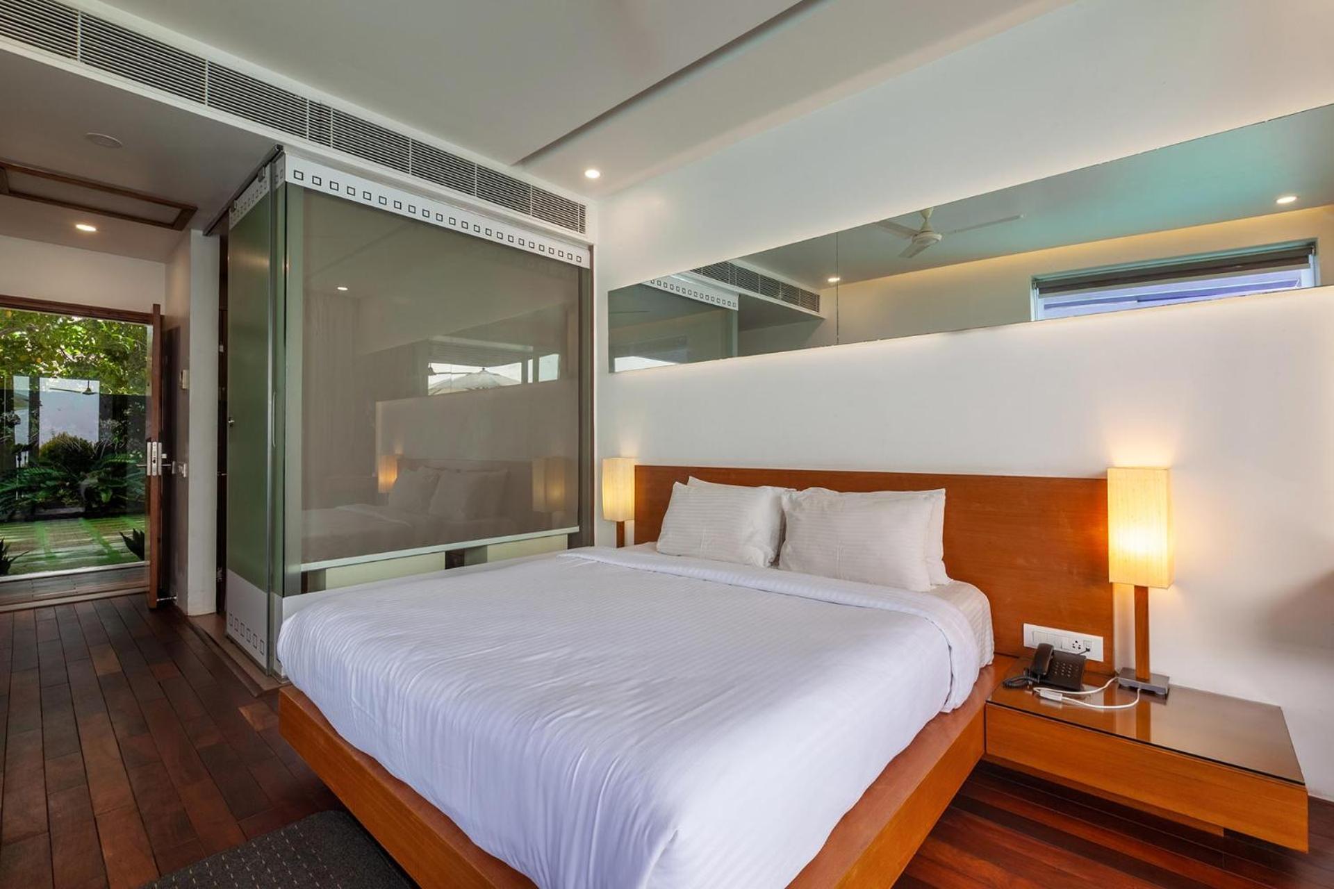 Stayvista At The Rain - River Villa With Infinity Pool Alappuzha Zewnętrze zdjęcie