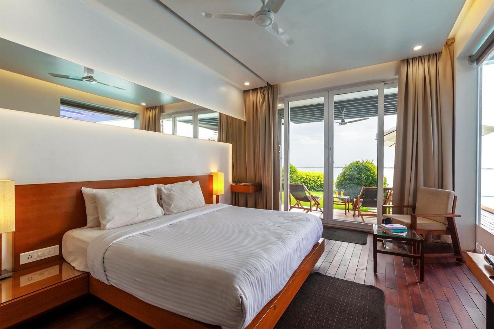 Stayvista At The Rain - River Villa With Infinity Pool Alappuzha Zewnętrze zdjęcie