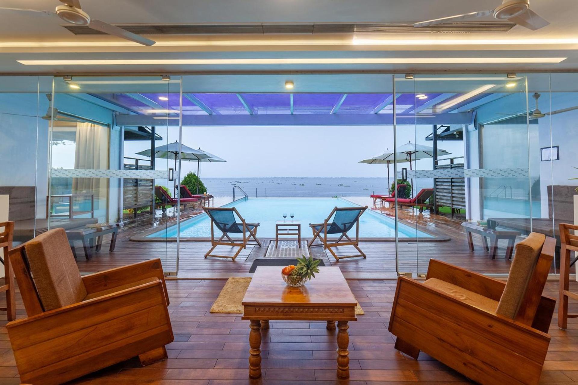 Stayvista At The Rain - River Villa With Infinity Pool Alappuzha Zewnętrze zdjęcie