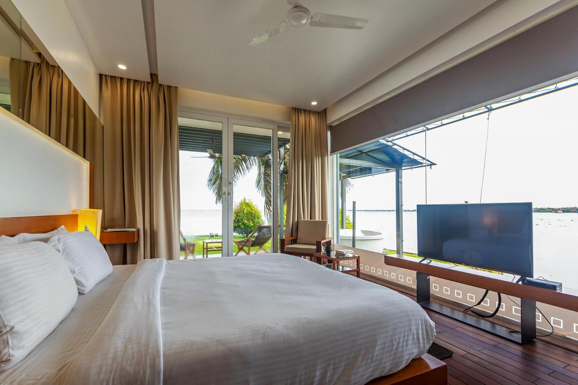 Stayvista At The Rain - River Villa With Infinity Pool Alappuzha Zewnętrze zdjęcie