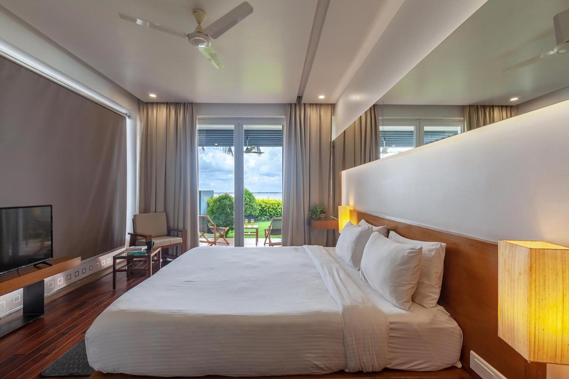 Stayvista At The Rain - River Villa With Infinity Pool Alappuzha Zewnętrze zdjęcie