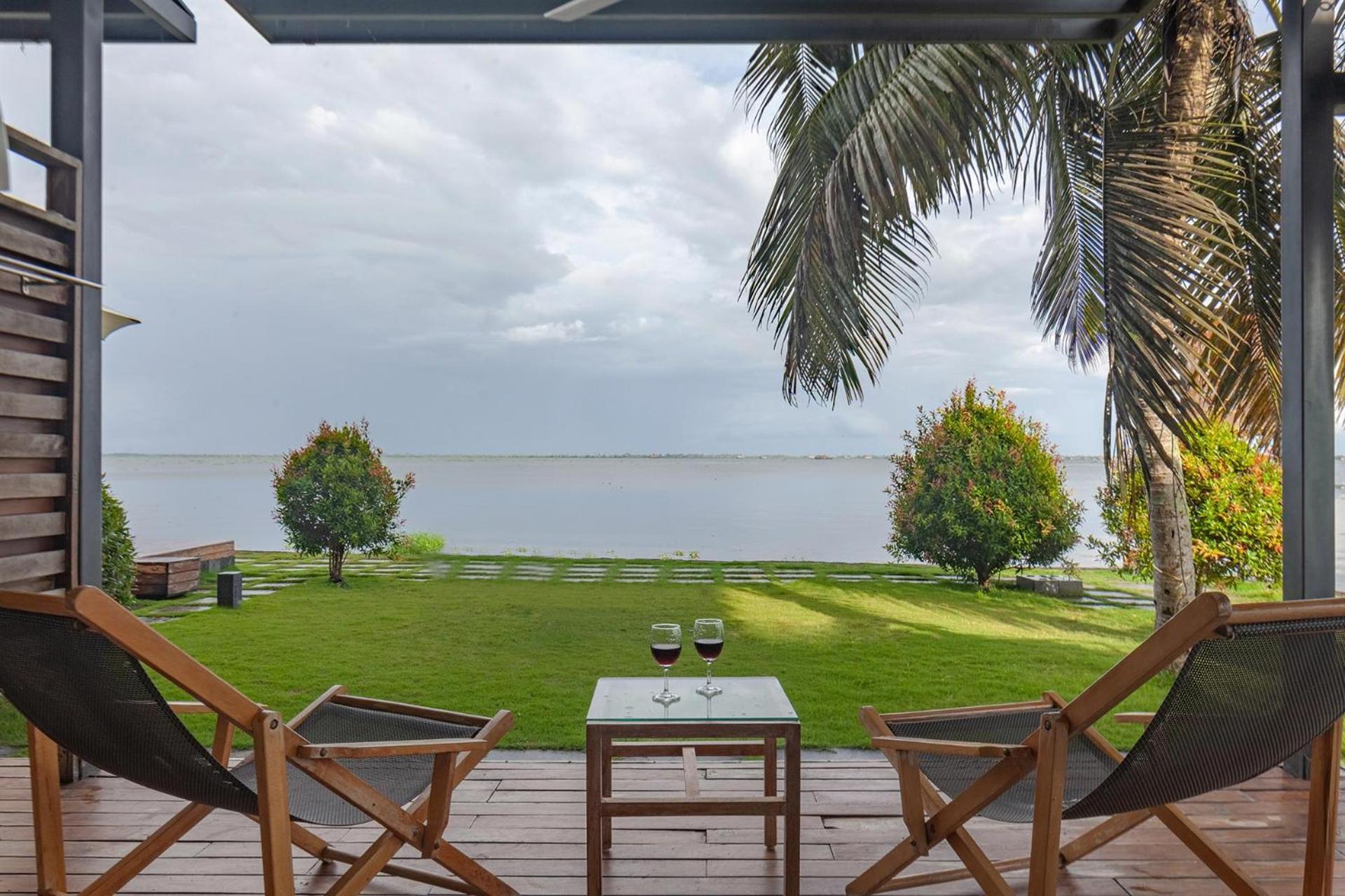 Stayvista At The Rain - River Villa With Infinity Pool Alappuzha Zewnętrze zdjęcie